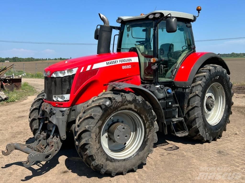 Massey Ferguson 8680 Tractoren