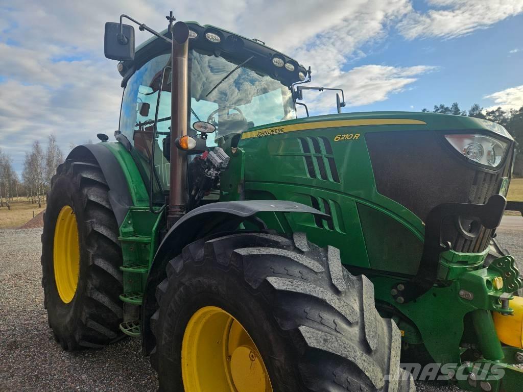 John Deere 6210 R Tractoren