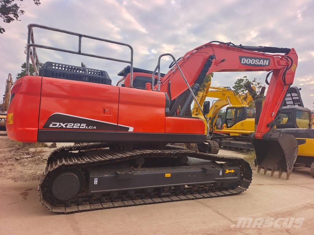 Doosan DX 225 LC Rupsgraafmachines