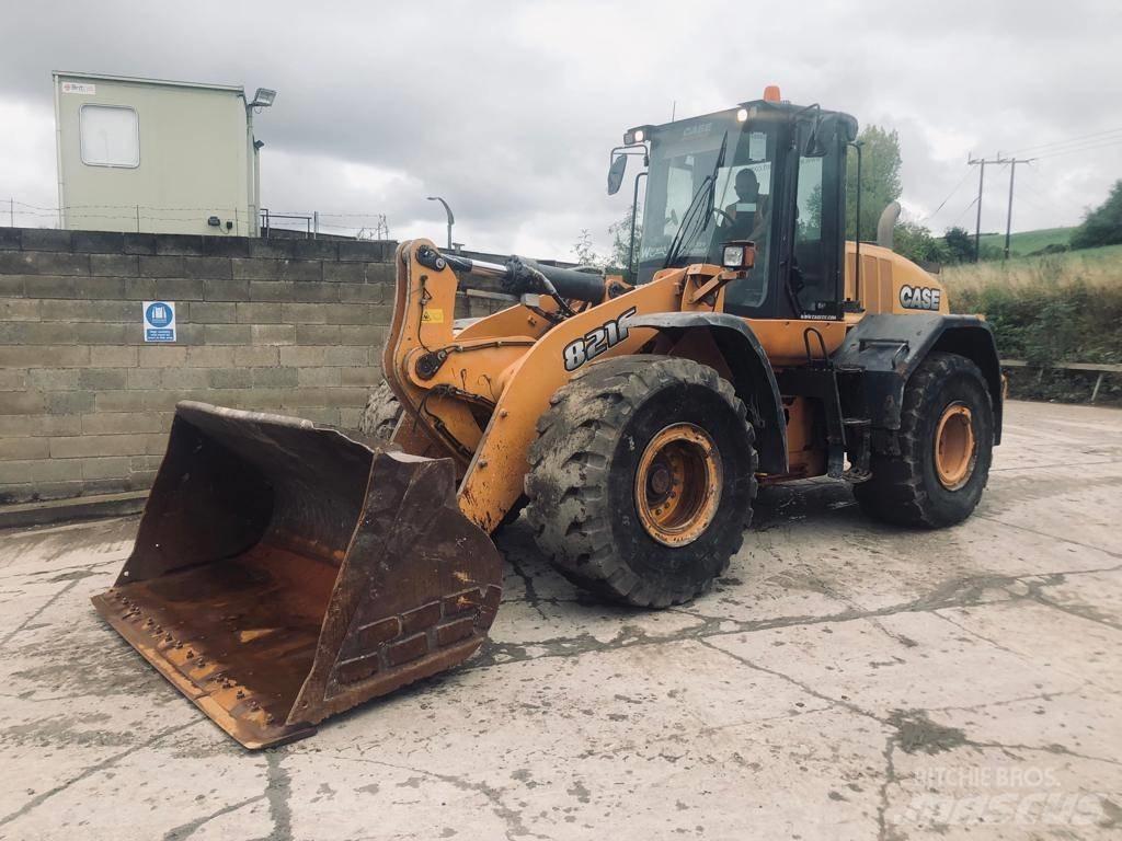 CASE 821 F Wielladers