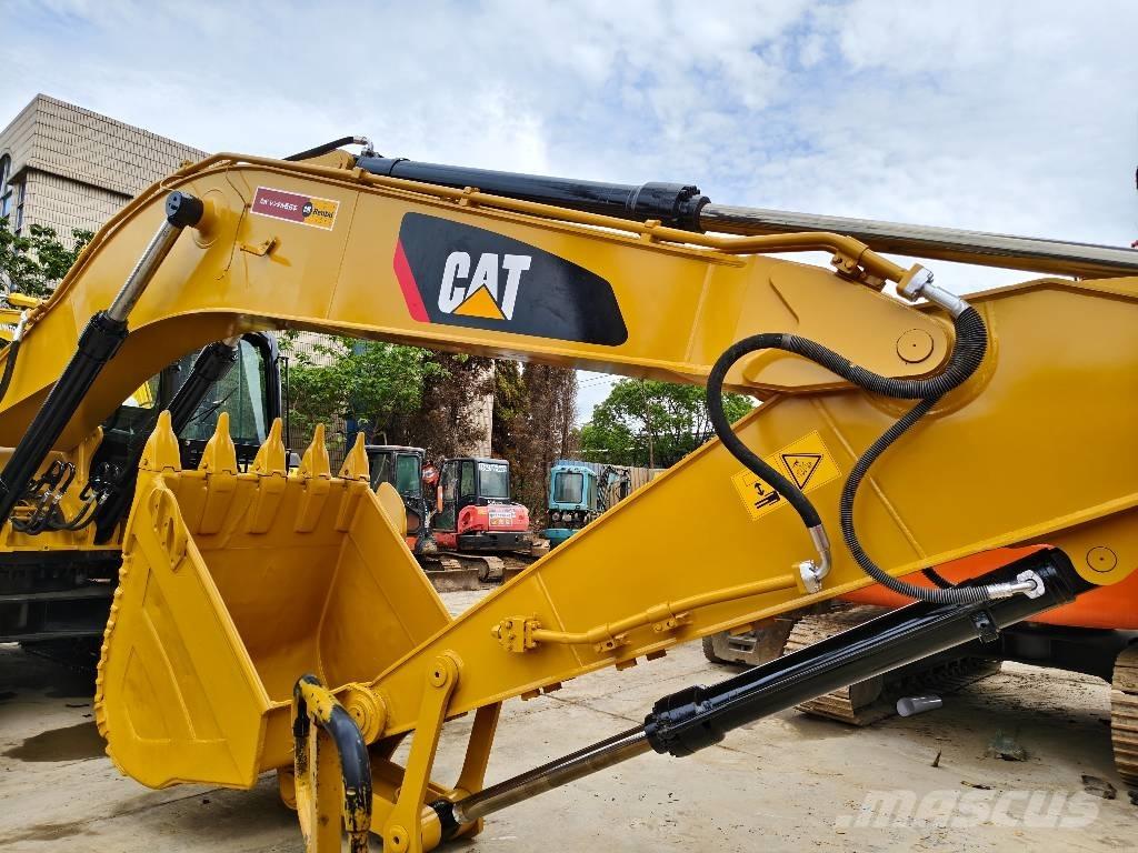 CAT 330 D L Rupsgraafmachines