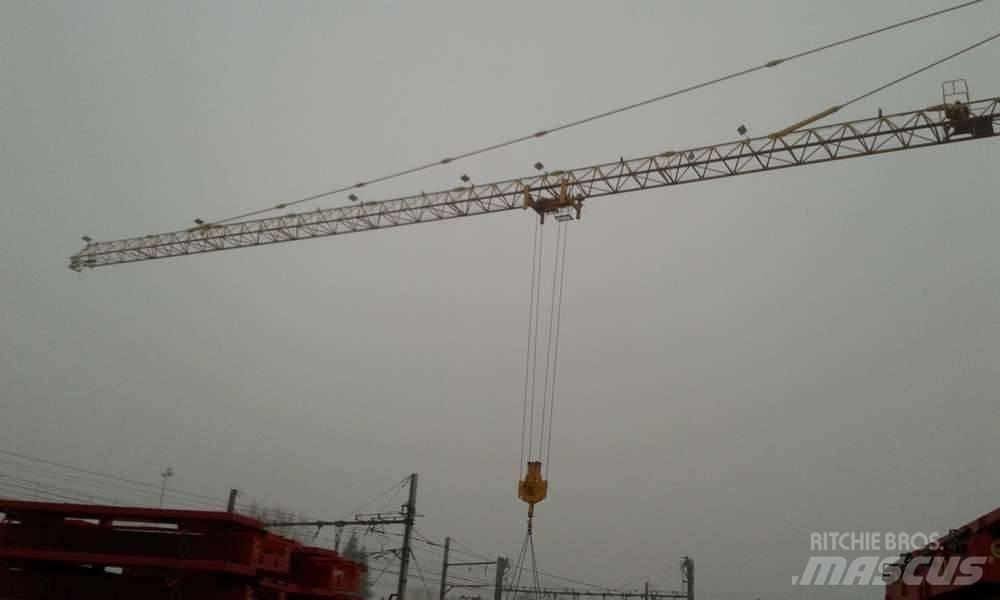 Potain MD 235 J12 Torenkranen
