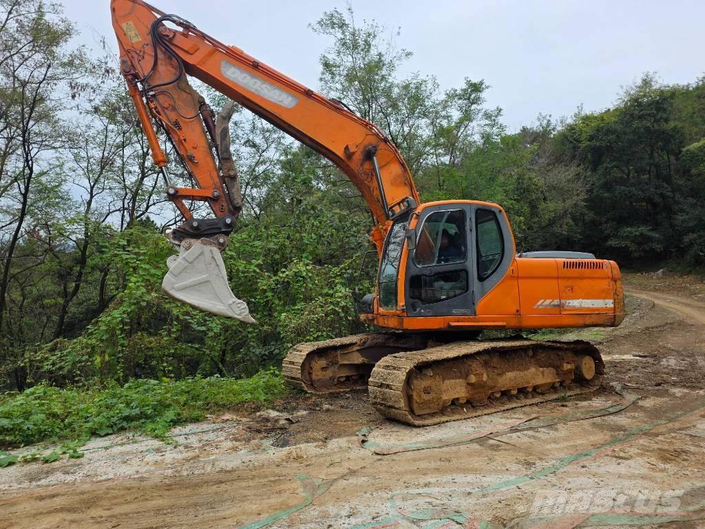 Doosan DX 220 LCA Rupsgraafmachines