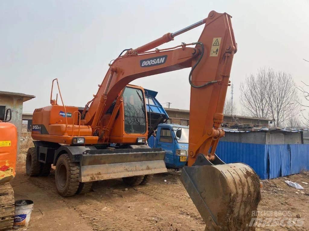 Doosan DH 150W Wielgraafmachines