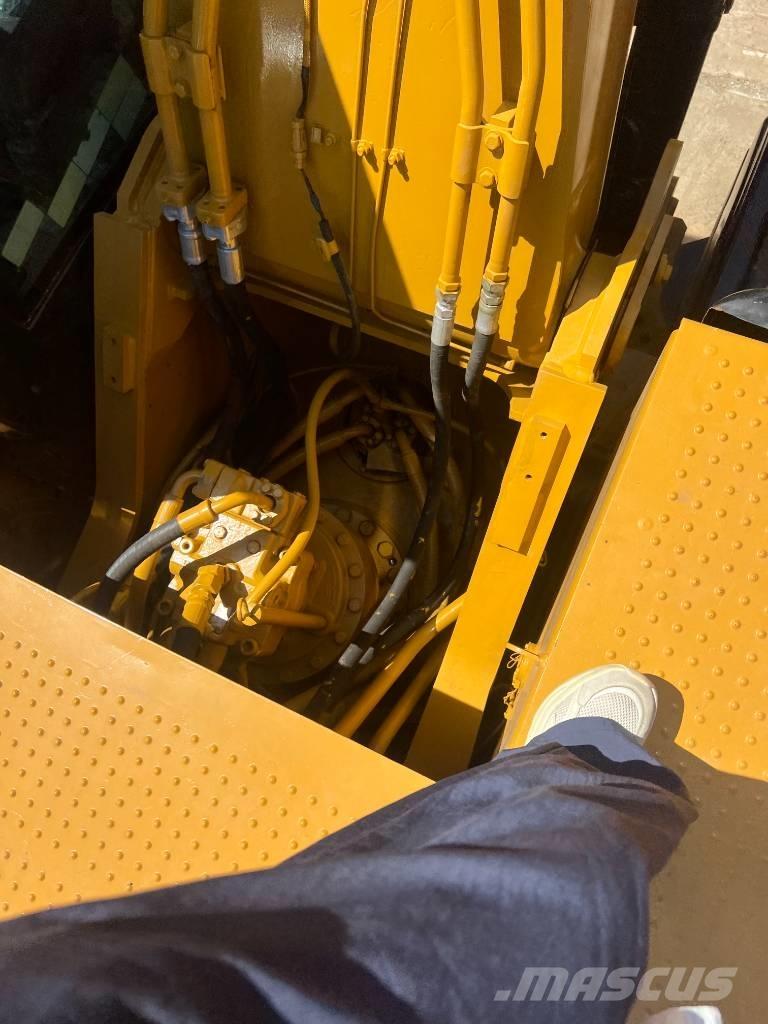 CAT 325D Rupsgraafmachines