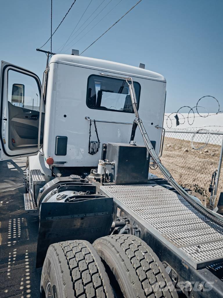 Peterbilt 579 Oprijwagen