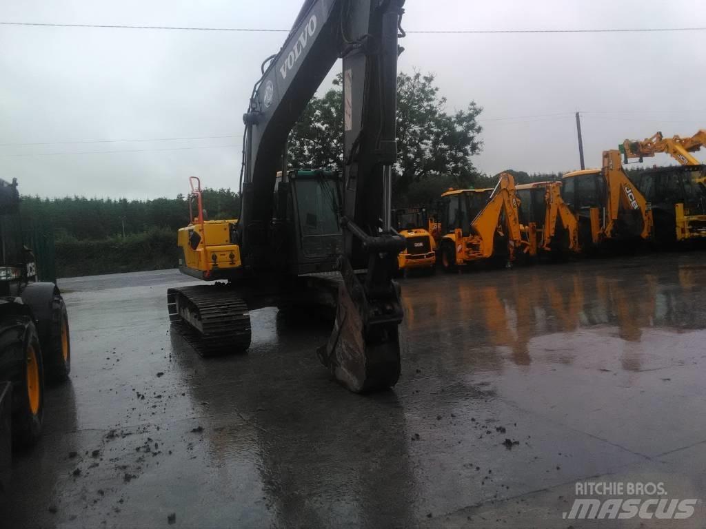 Volvo 210 C Rupsgraafmachines