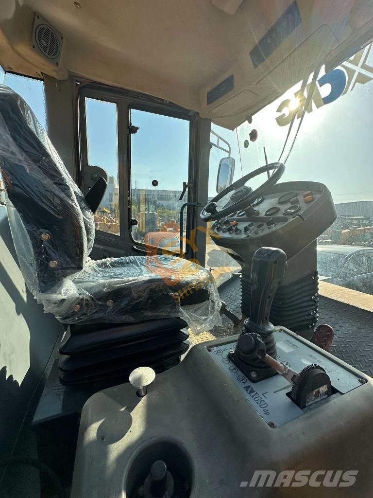 XCMG XS 203 J Trilrolwalsen