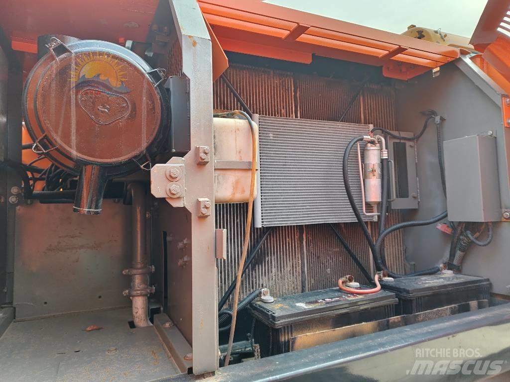 Hitachi ZX 210 Rupsgraafmachines