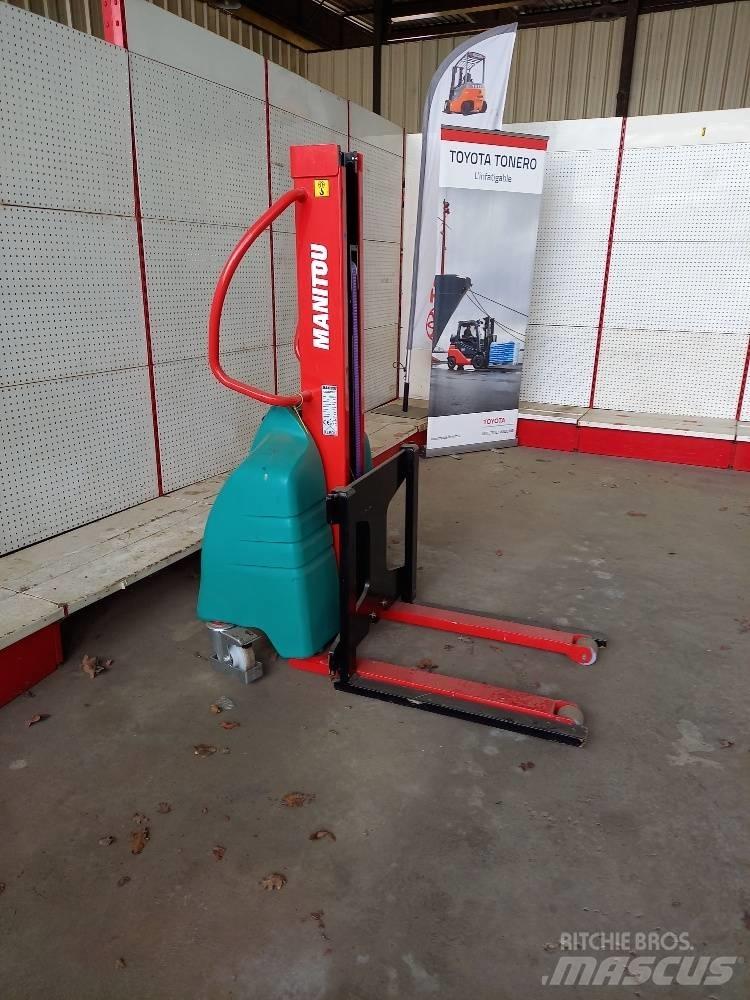 Manitou EB500 Stapelaar meeloop