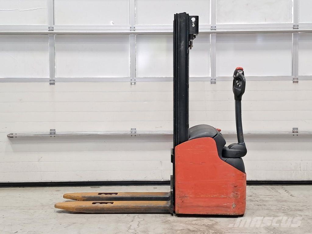 LOC A12TLL42 Pedestrian stacker