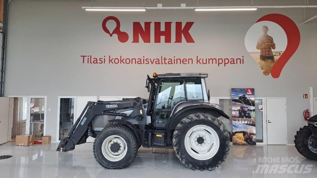 Valtra M 130 Tractoren