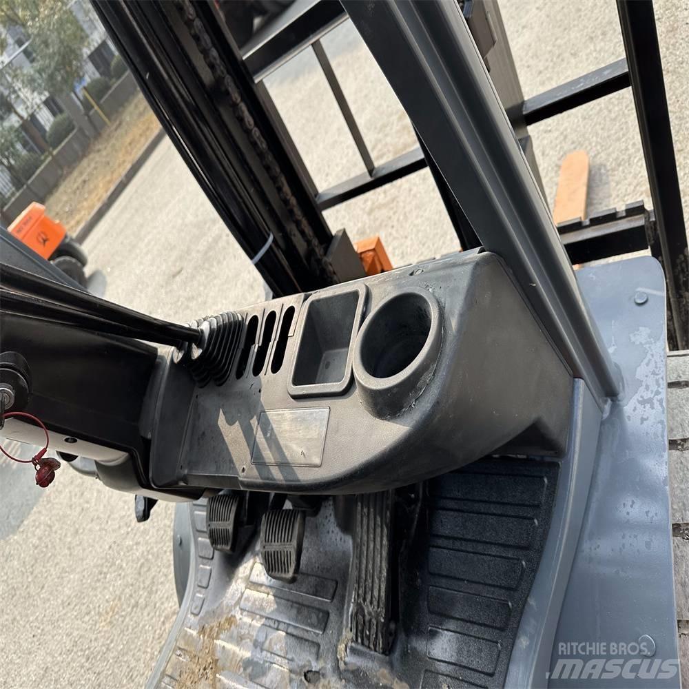 Toyota 8 FDK 30 Diesel heftrucks