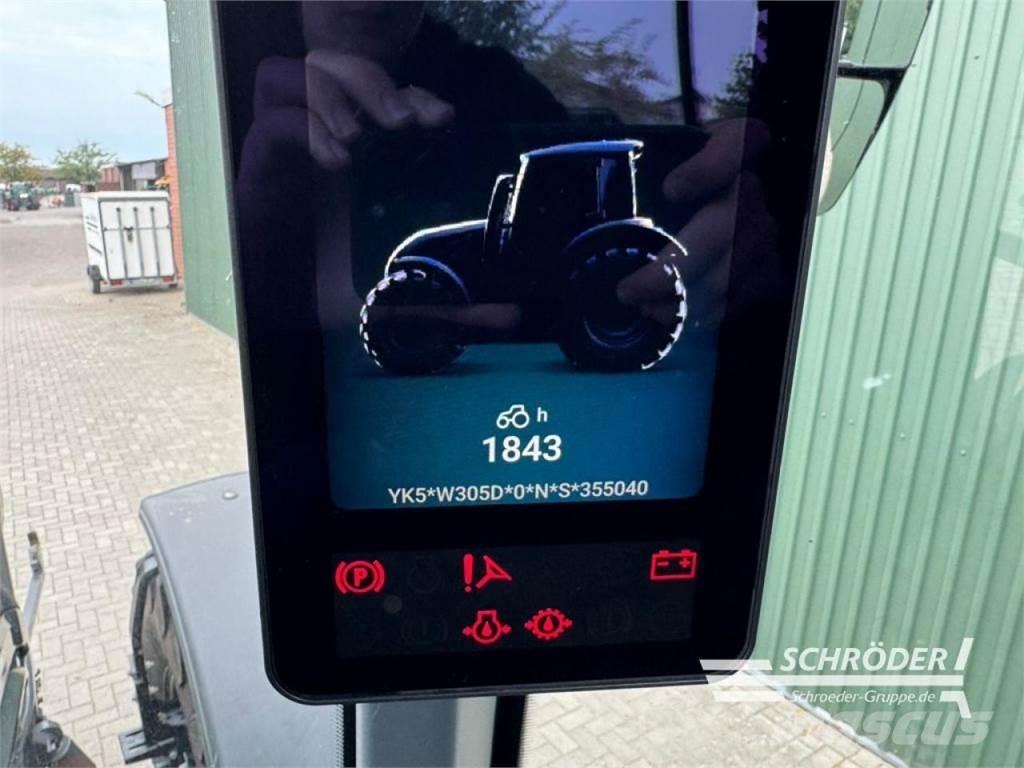 Valtra Q 305 Tractoren
