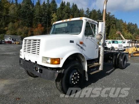 International 4900 Chassis met cabine
