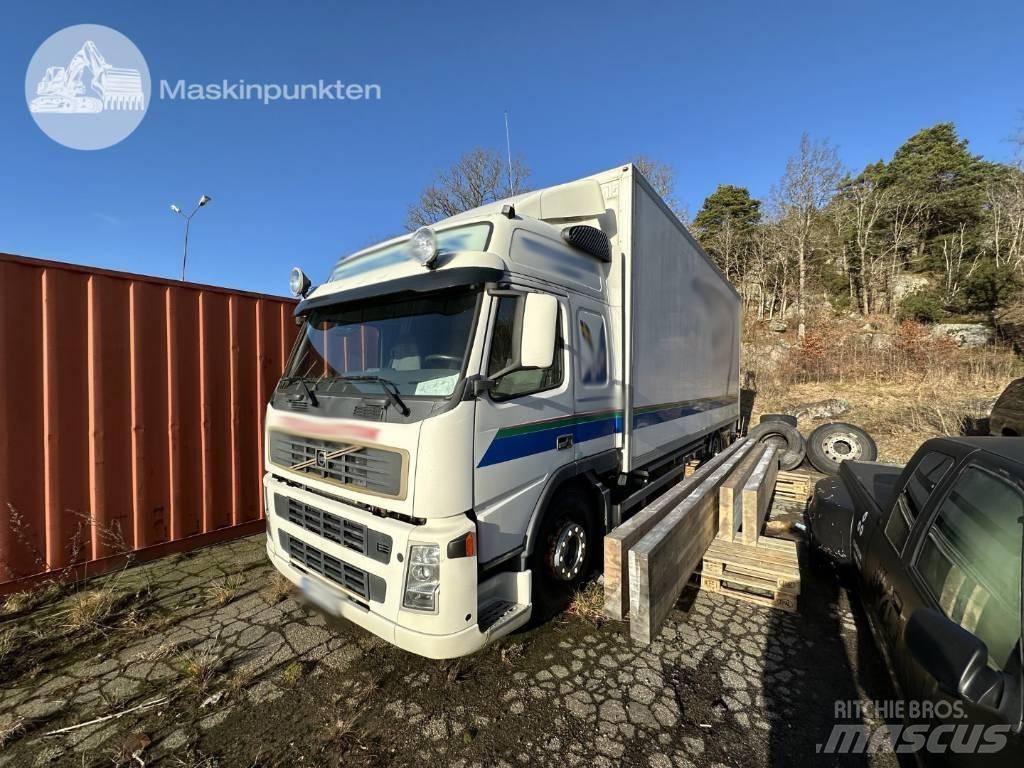 Volvo FM 300 Bakwagens met gesloten opbouw