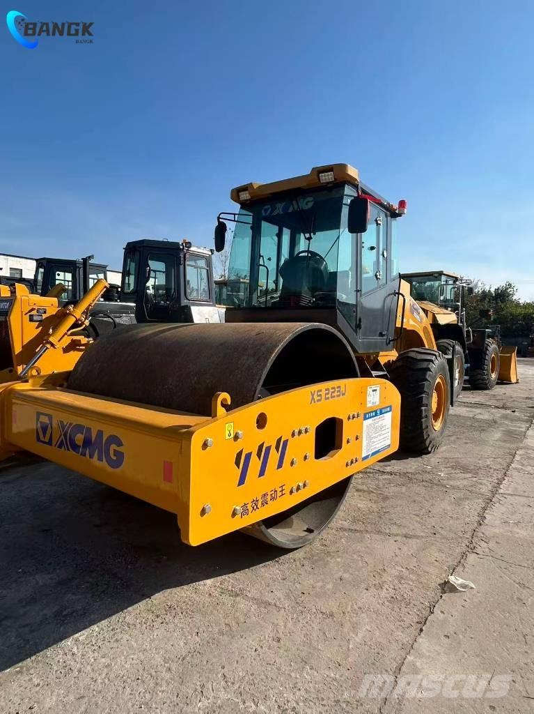 XCMG XS 223 J Trilrolwalsen