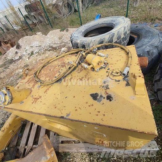 CAT 769D - Mini Dumpers