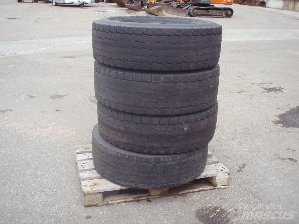 Goodyear 315/70-22,5 Banden, wielen en velgen