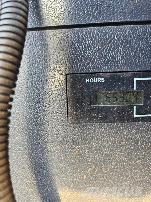 Hyundai HX 520 L Rupsgraafmachines