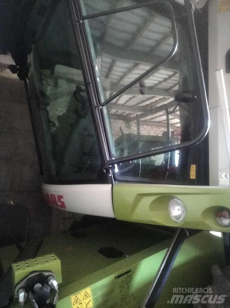 CLAAS Tucano 320 Maaidorsmachines
