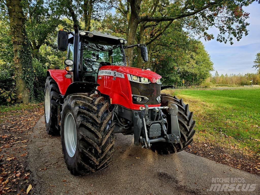 Massey Ferguson 7718 Tractoren