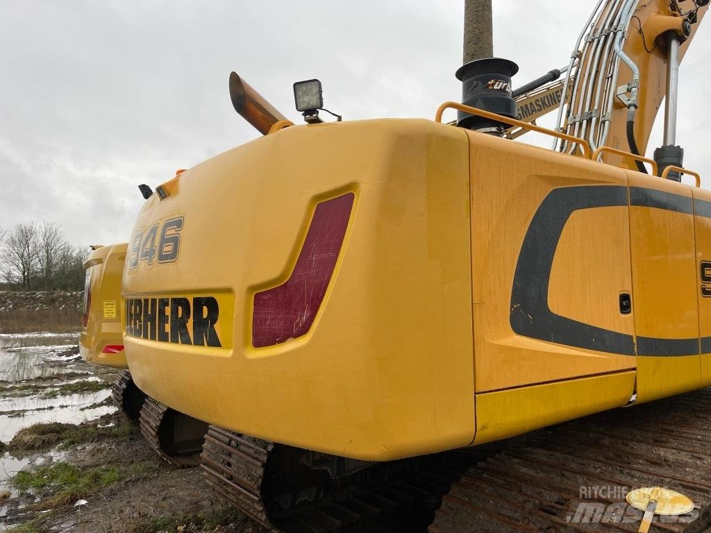 Liebherr R 946 Graafmachines Long Reach