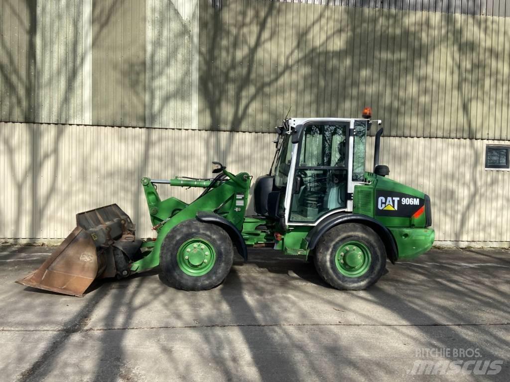 CAT 906M Wielladers