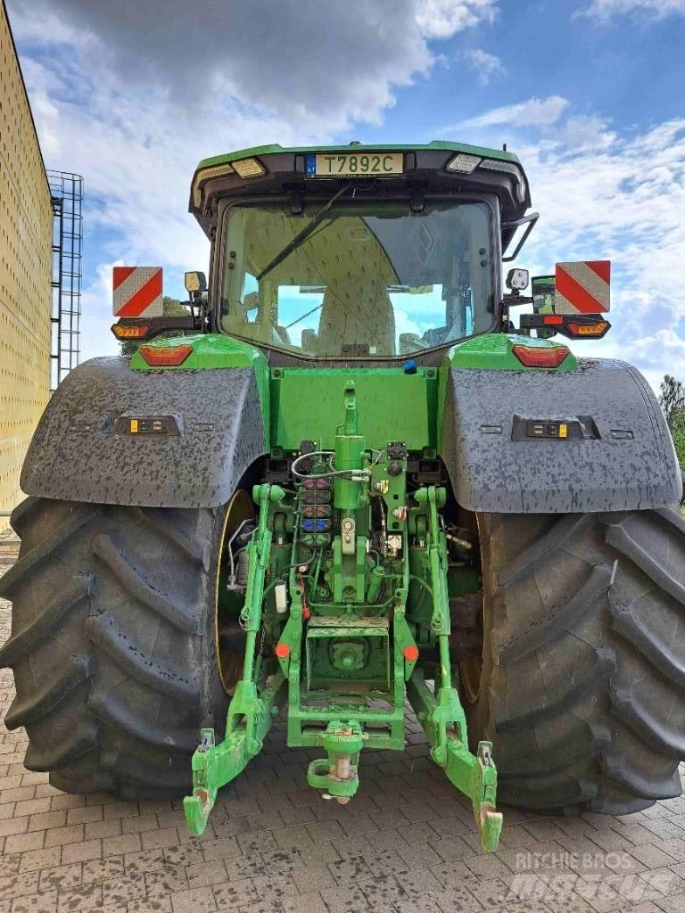 John Deere 8R410 Tractoren