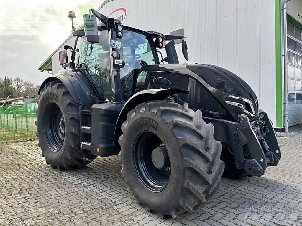 Valtra q305 Tractoren