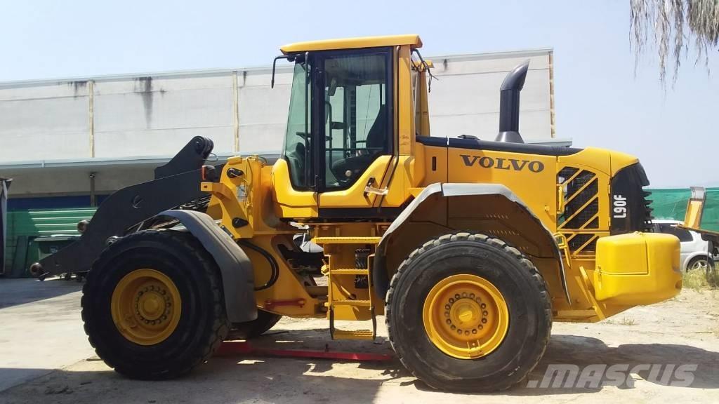 Volvo L90F Wielladers