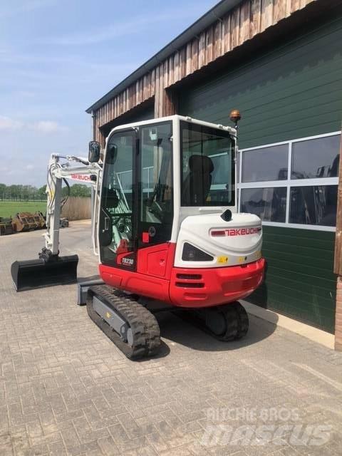 Takeuchi TB230 Minigraafmachines < 7t