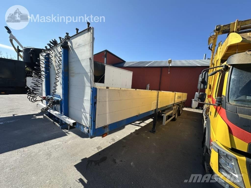 Närko S7HB11L61 Opleggers met meesturende achterwielen