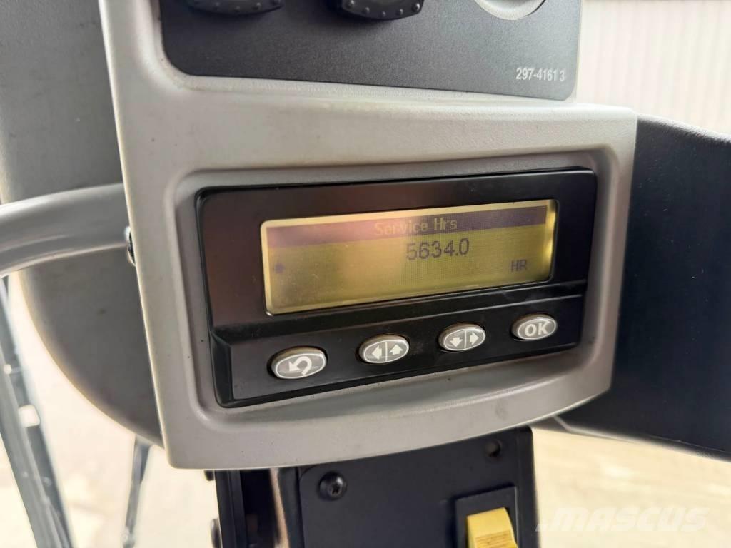 CAT 140M - LOW HOURS Graders