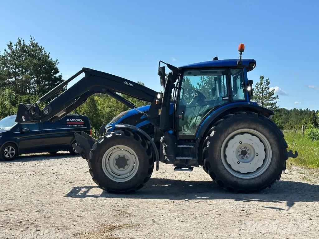 Valtra G 135 Versu Tractoren
