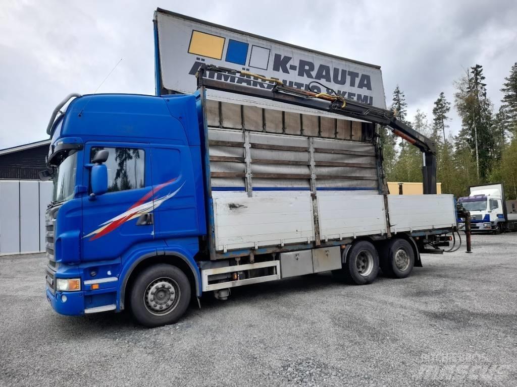 Scania R 560 Vlakke laadvloer met kraan