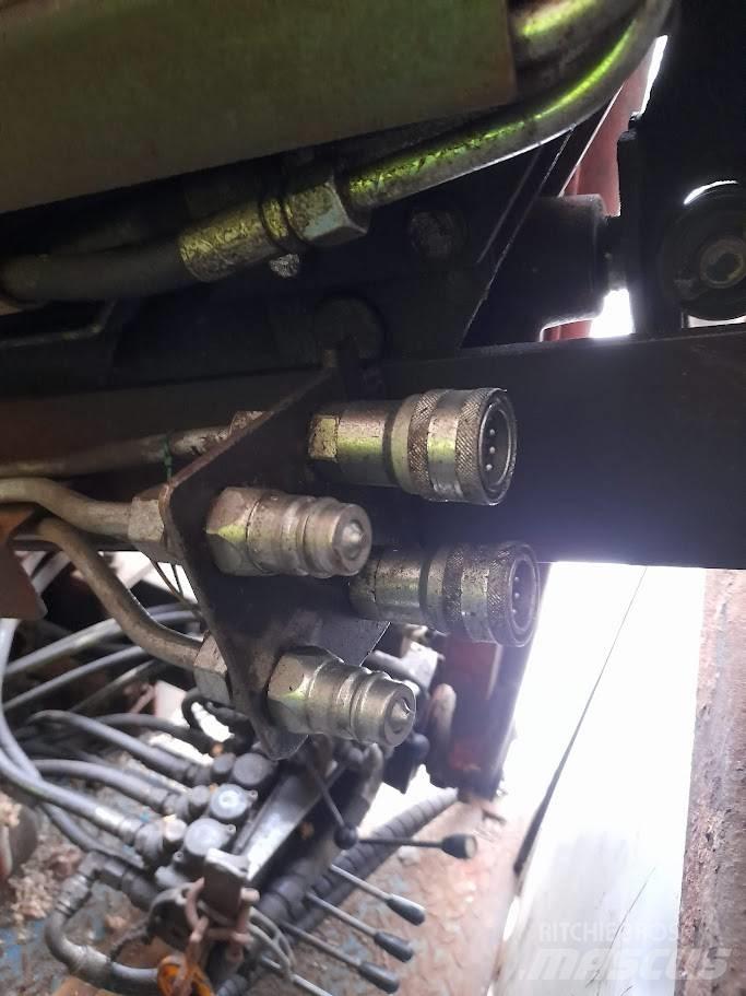 Scania R 560 Vlakke laadvloer met kraan
