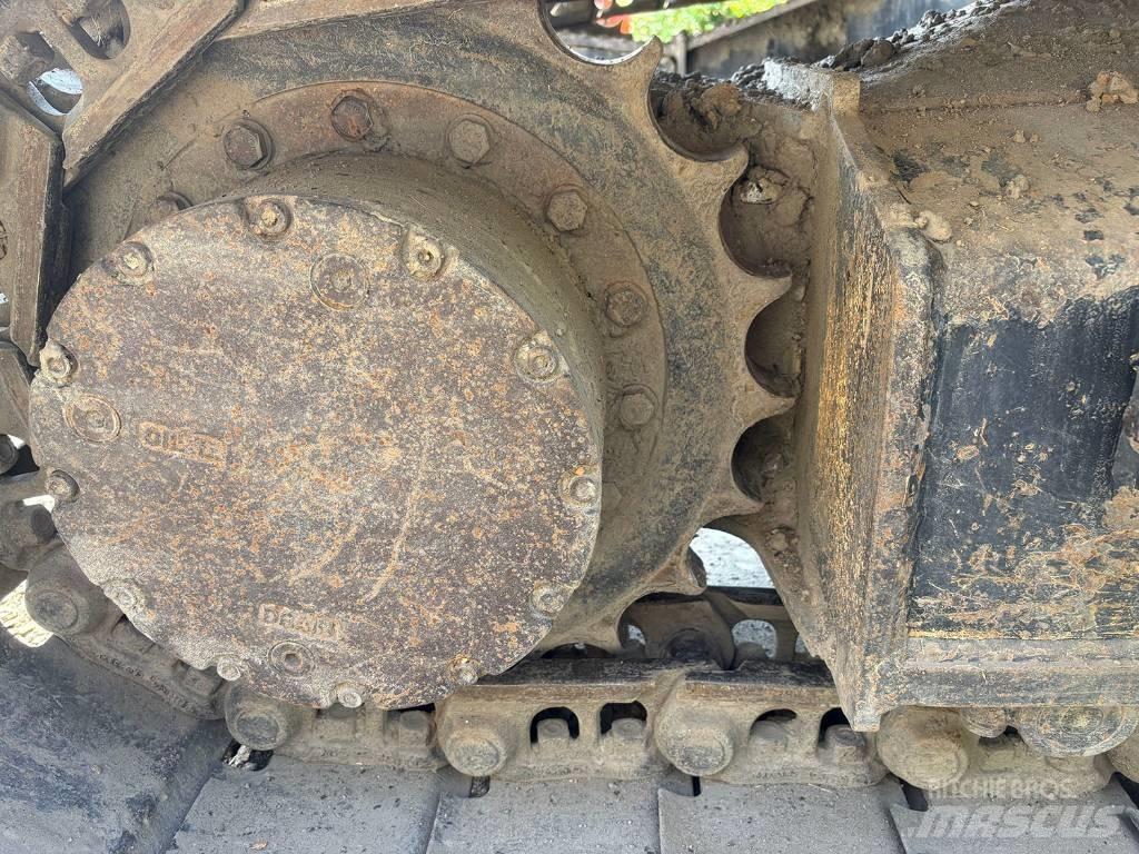 JCB JZ 140 LC Rupsgraafmachines