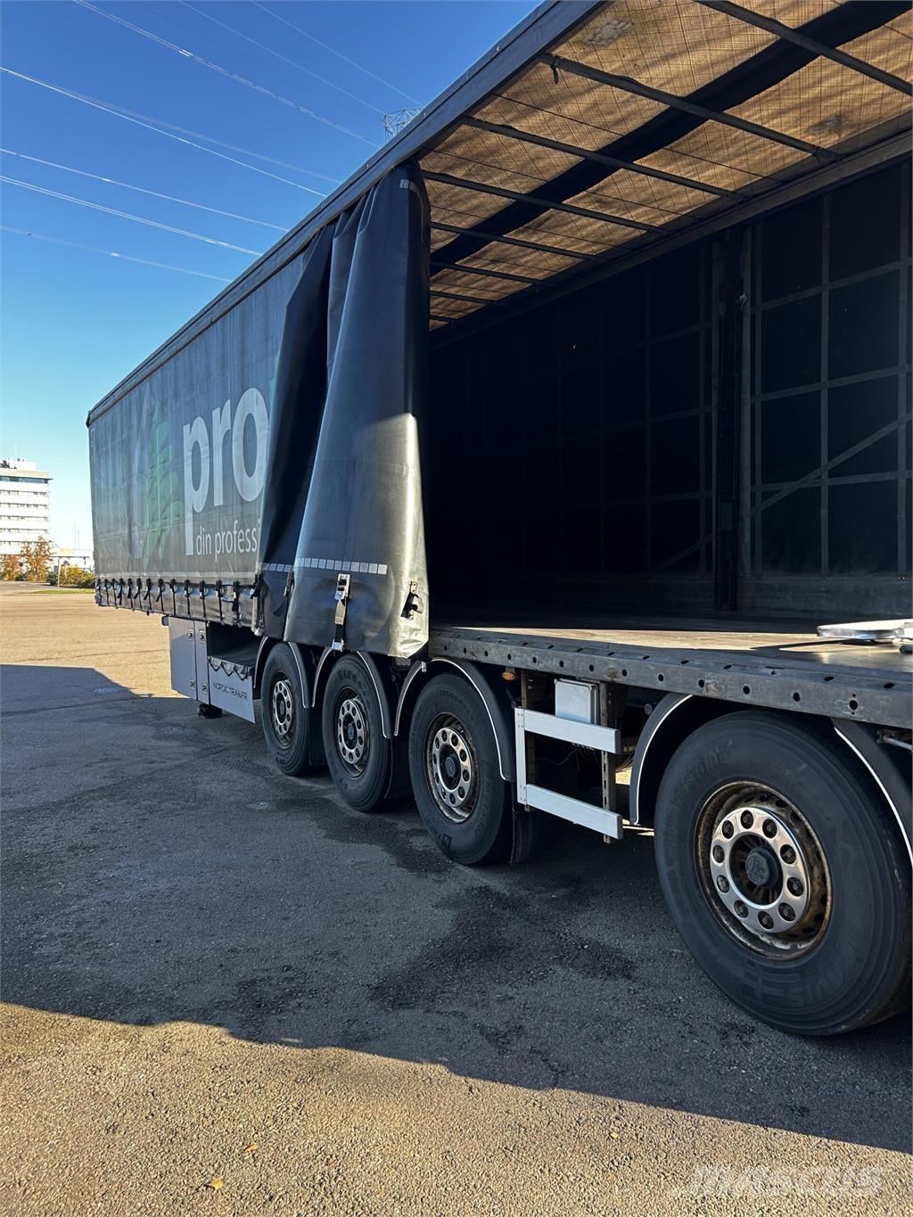 Nordic Trailer  Schuifzeilen