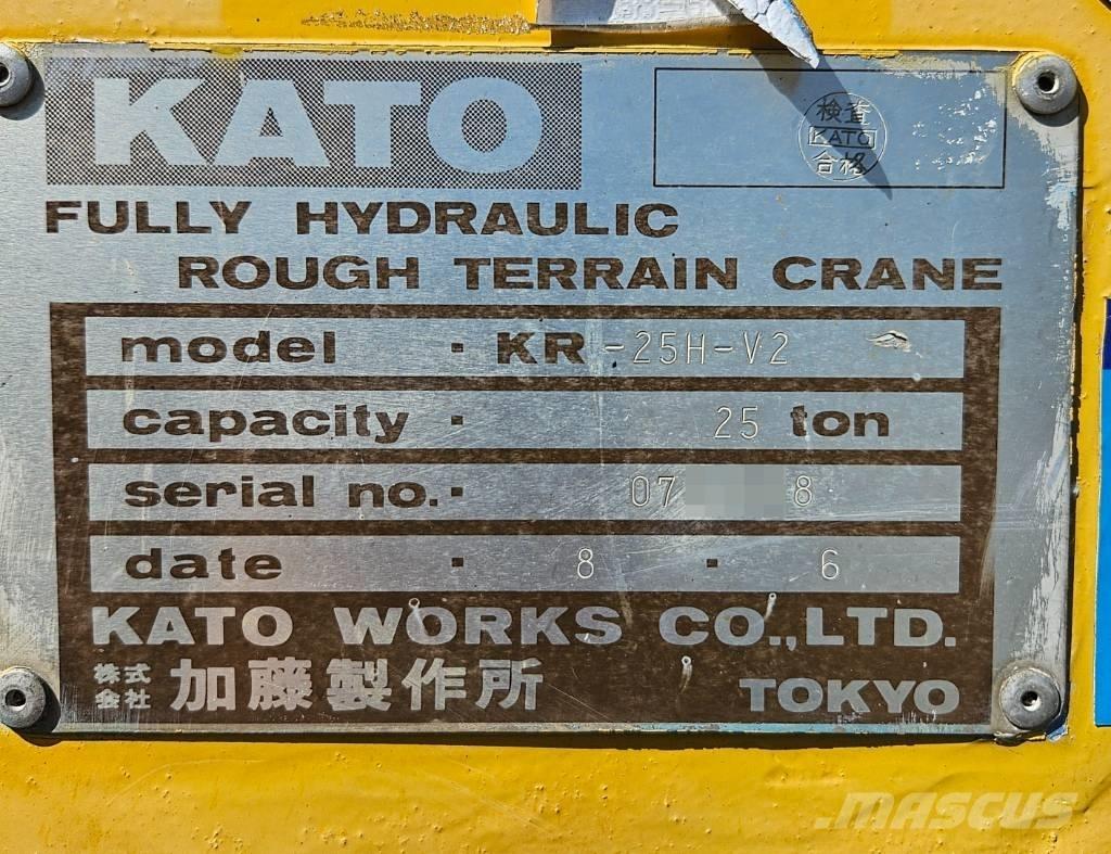 Kato KR 25 H V-2 Ruwterrein kranen