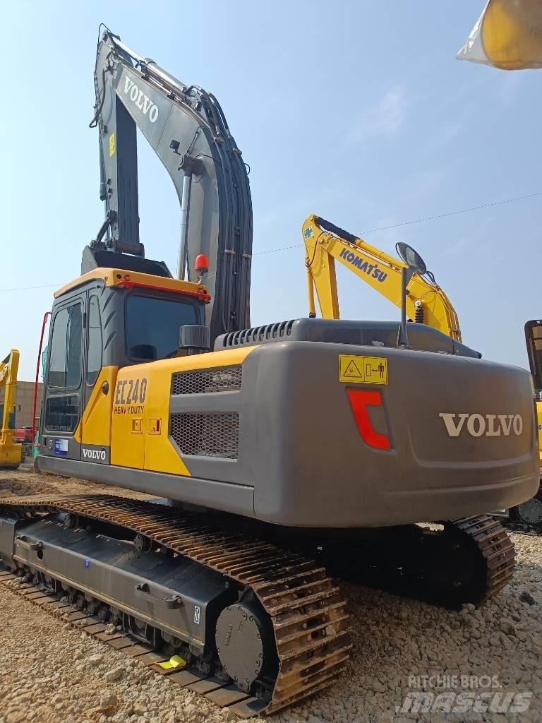 Volvo EC 240 Rupsgraafmachines