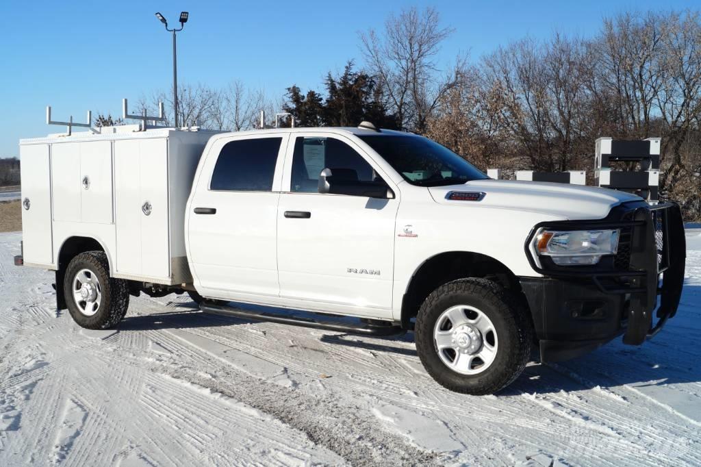 RAM 3500 TRADESMAN Bestelwagens met open laadbak