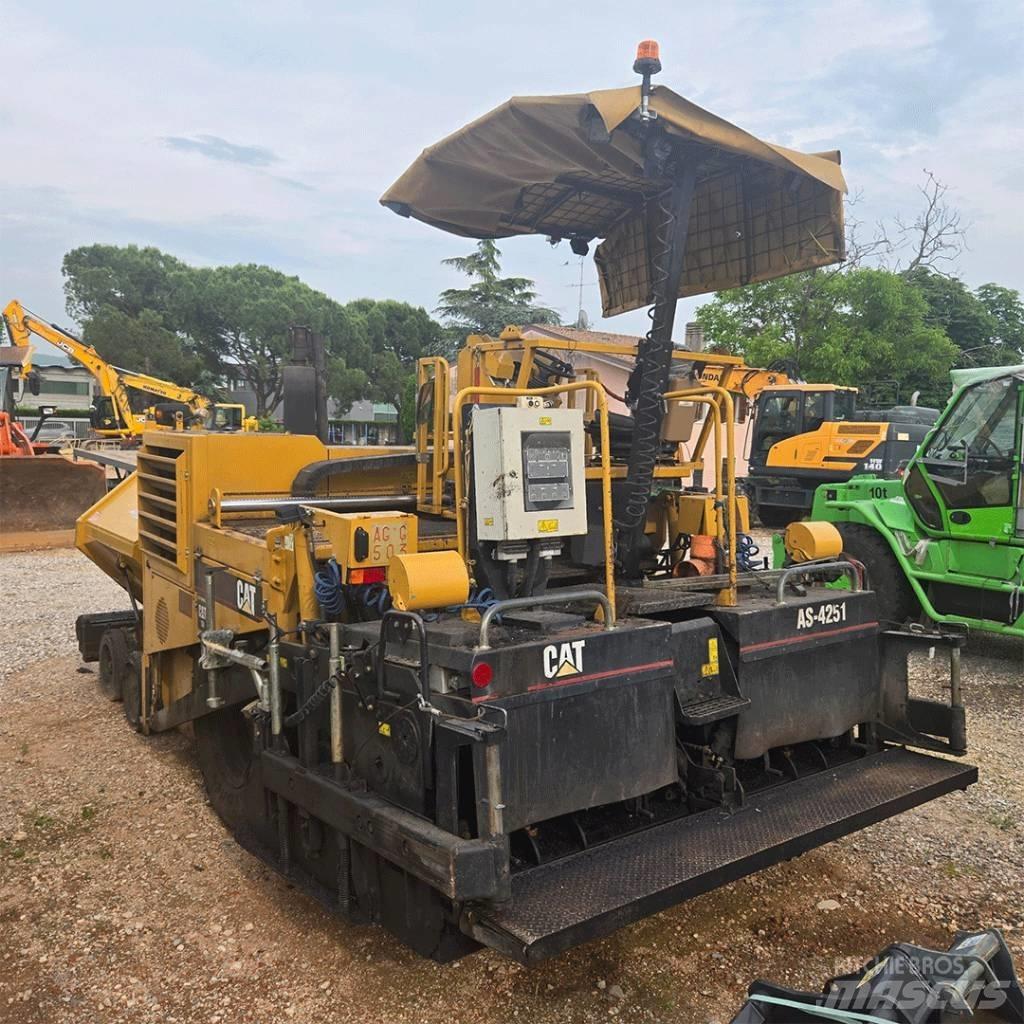 CAT AP 600 Asfaltafwerkmachines