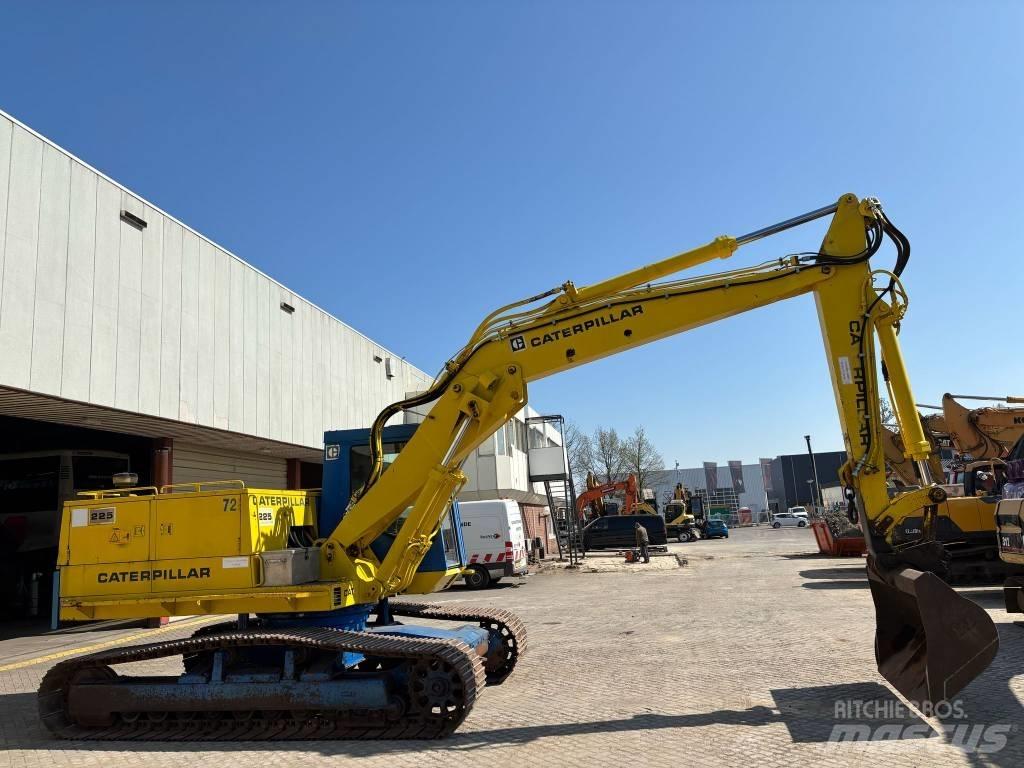 CAT 225 Rupsgraafmachines