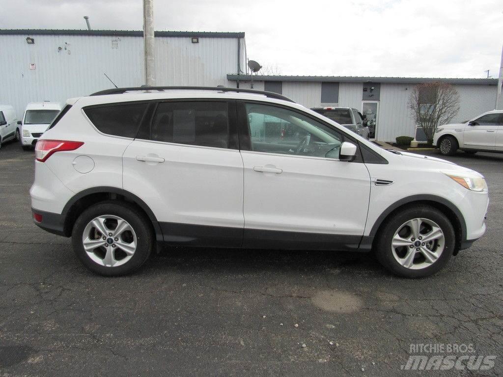 Ford Escape Auto's