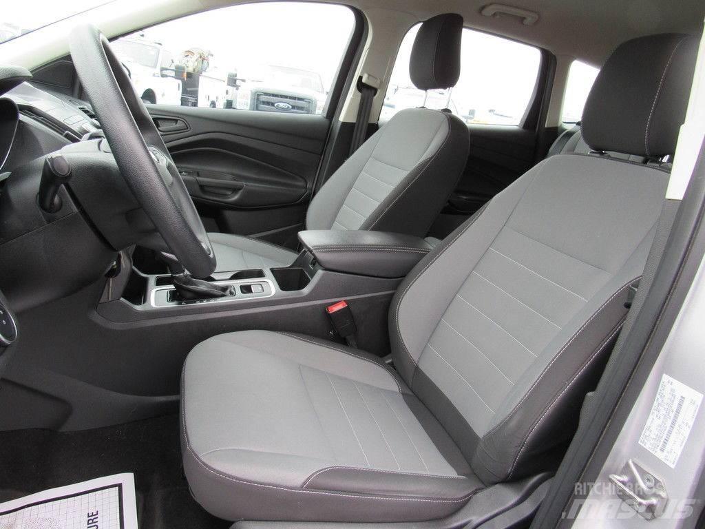 Ford Escape Auto's