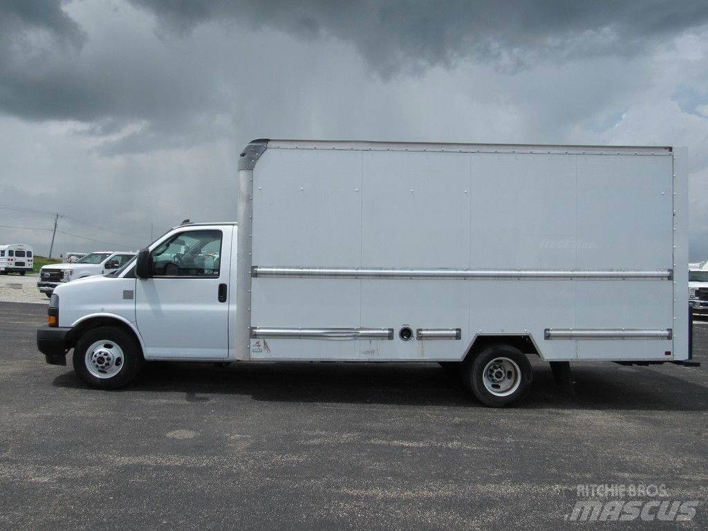 GMC Savana 3500 Bakwagens met gesloten opbouw