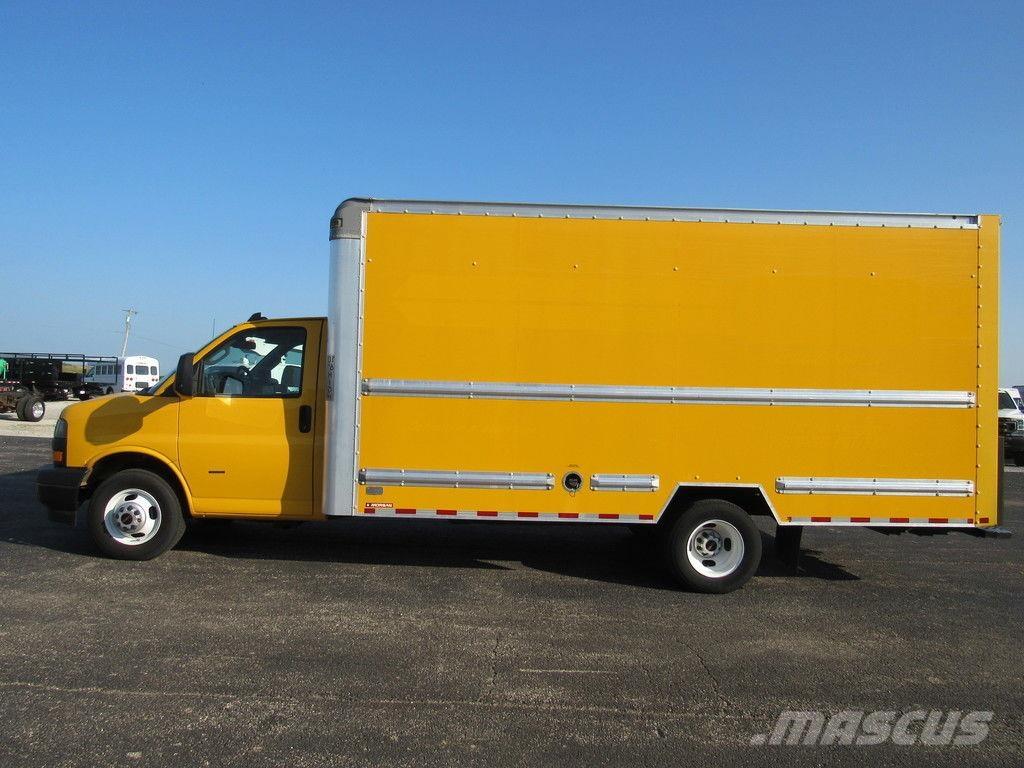 GMC Savana 3500 Bakwagens met gesloten opbouw