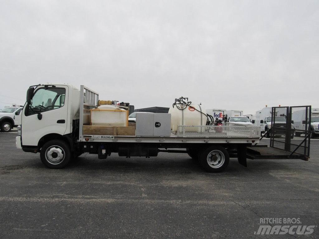 Hino XJC740 Platte bakwagens