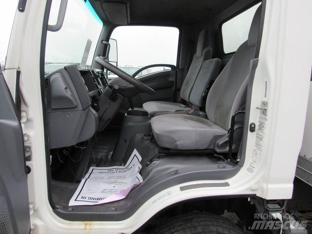 Isuzu NPR Bakwagens met gesloten opbouw
